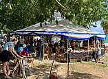 In der Grünholzwerkstatt auf der Aktionswiese schnitzten über 800 Besucherinnen und Besucher. 